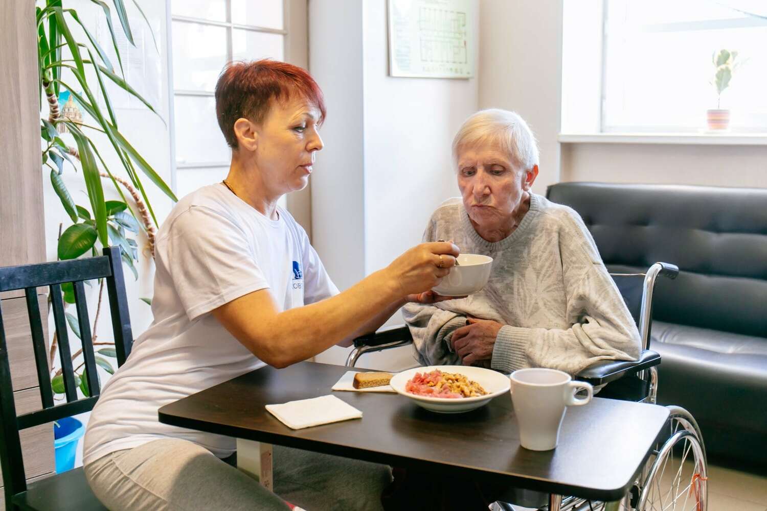 Здоровое питание для пожилых в доме престарелых Долголетие 